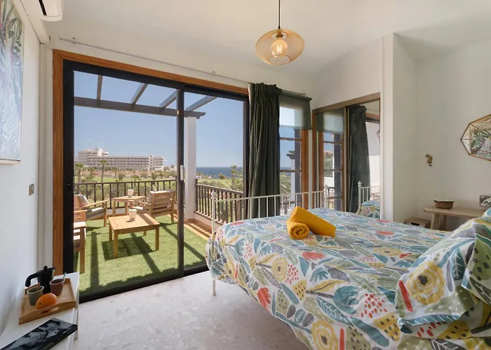 Daire Atlantic Color Views *